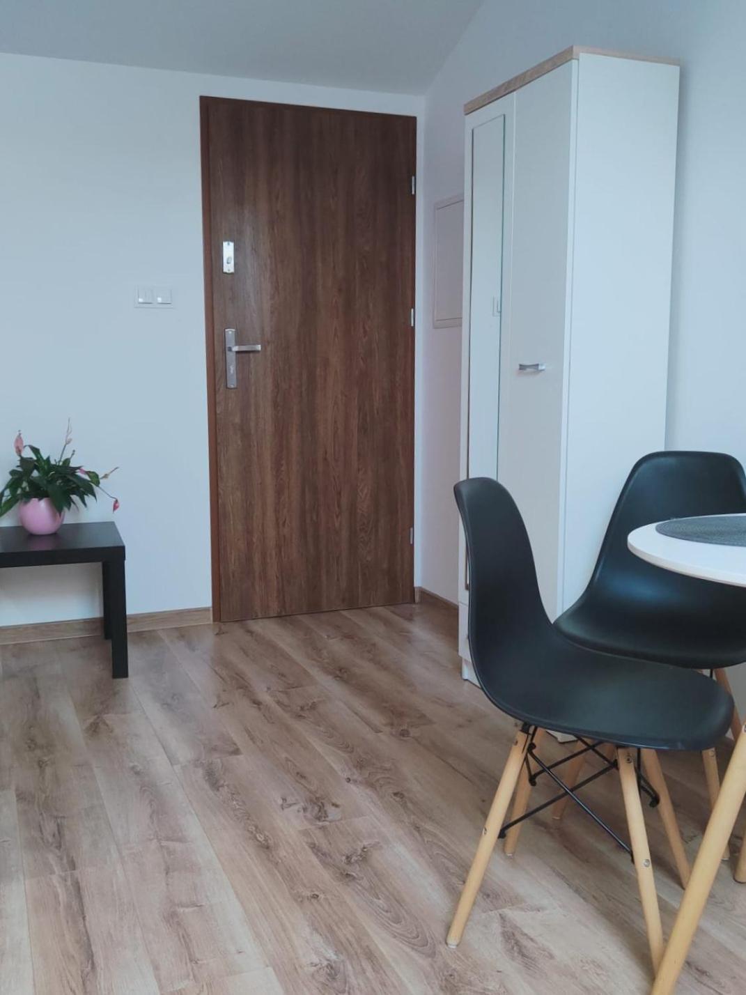 Osiedlove Poddasze Jędrzejów Zewnętrze zdjęcie